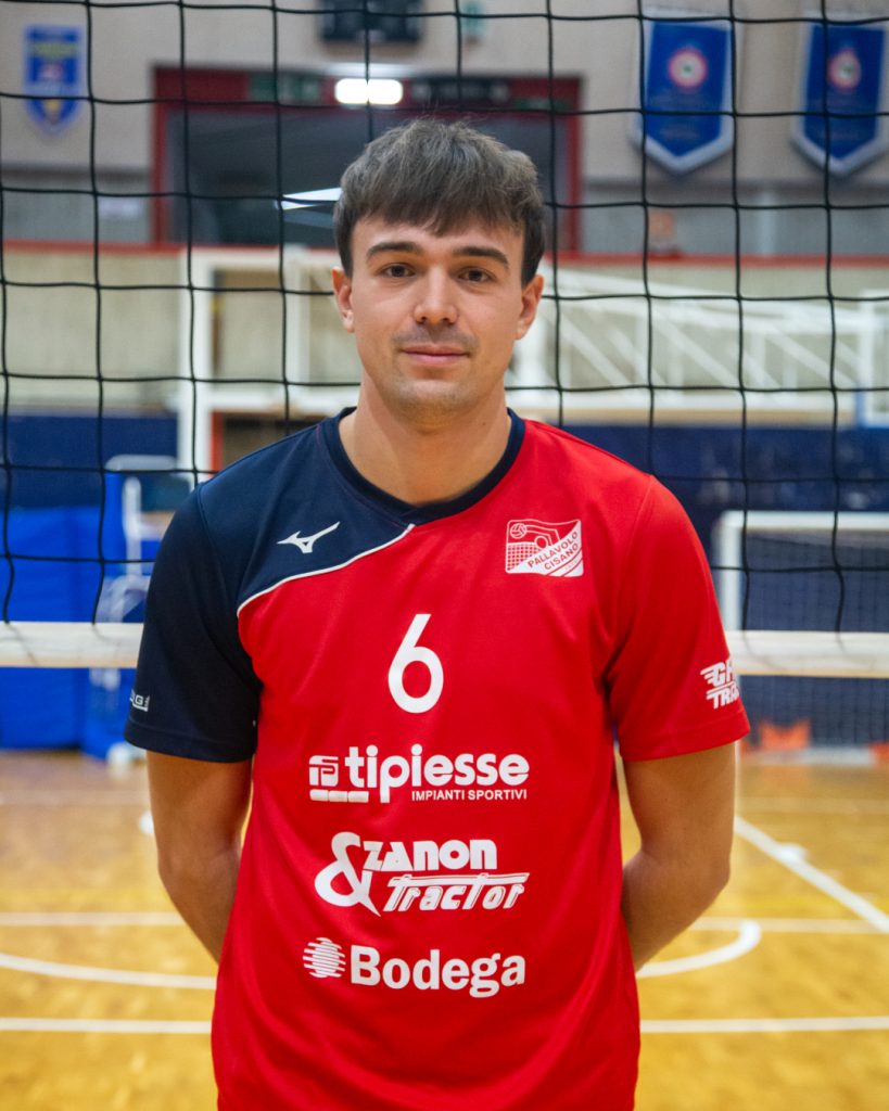 Lavorato Tommaso, centrale della squadra di pallavolo Pallavolo Cisano in Serie B